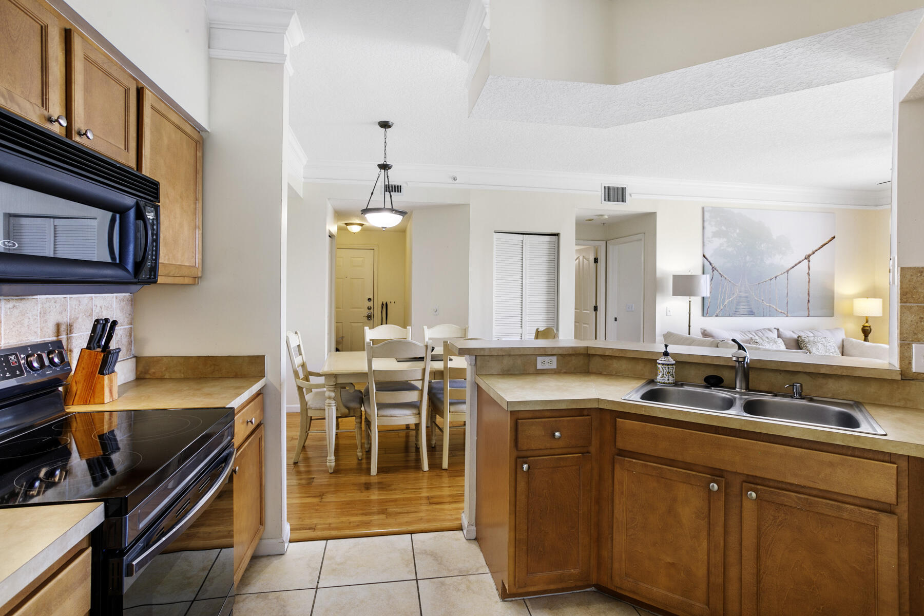 10208 Myrtlewood, Palm Beach Gardens FL 33418