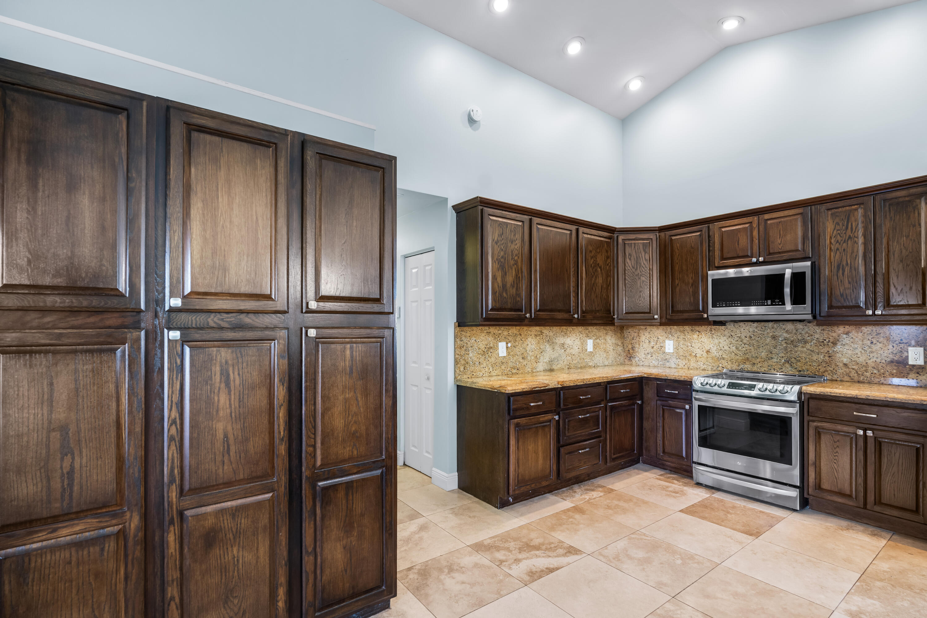 6118 Pompano, Jupiter FL 33458
