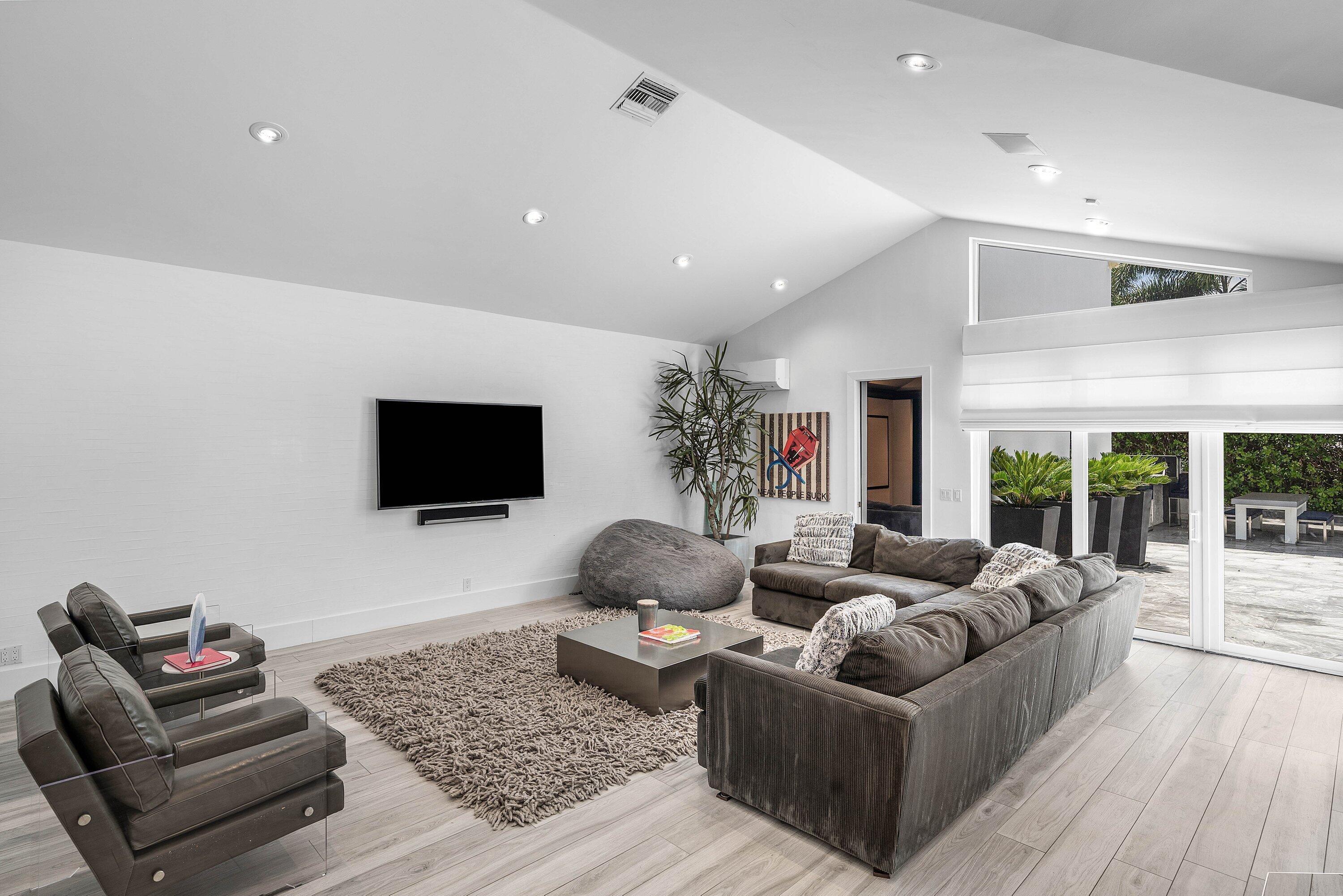 3828 NW 53rd, Boca Raton FL 33496