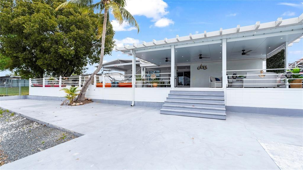 6290 W 16th, Hialeah FL 33012