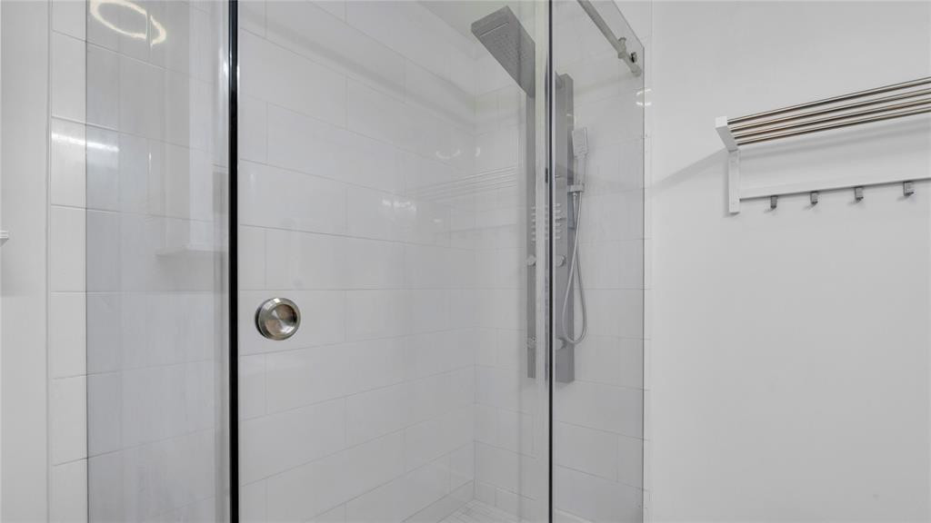 6290 W 16th, Hialeah FL 33012