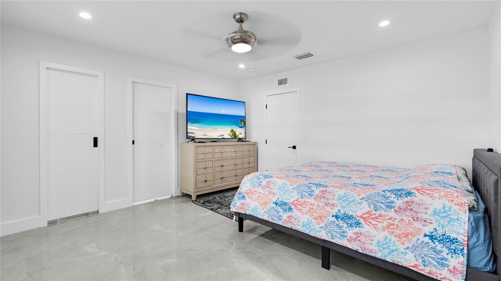 6290 W 16th, Hialeah FL 33012