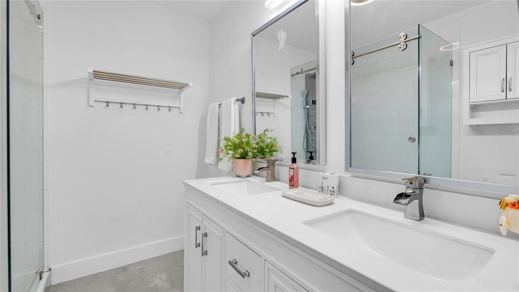 6290 W 16th, Hialeah FL 33012