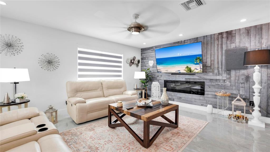 6290 W 16th, Hialeah FL 33012