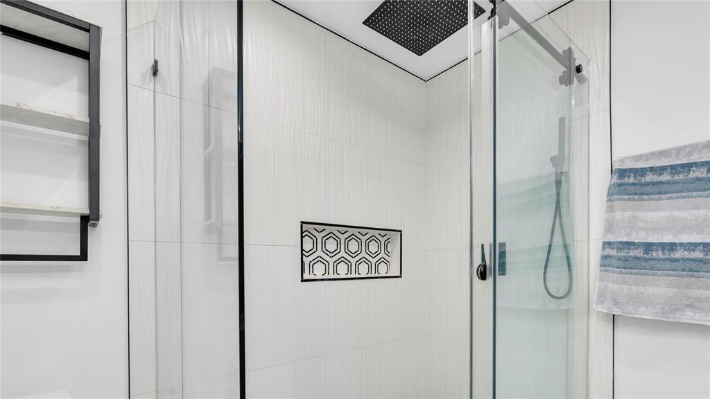 6290 W 16th, Hialeah FL 33012