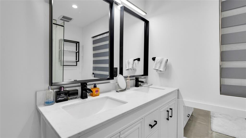 6290 W 16th, Hialeah FL 33012