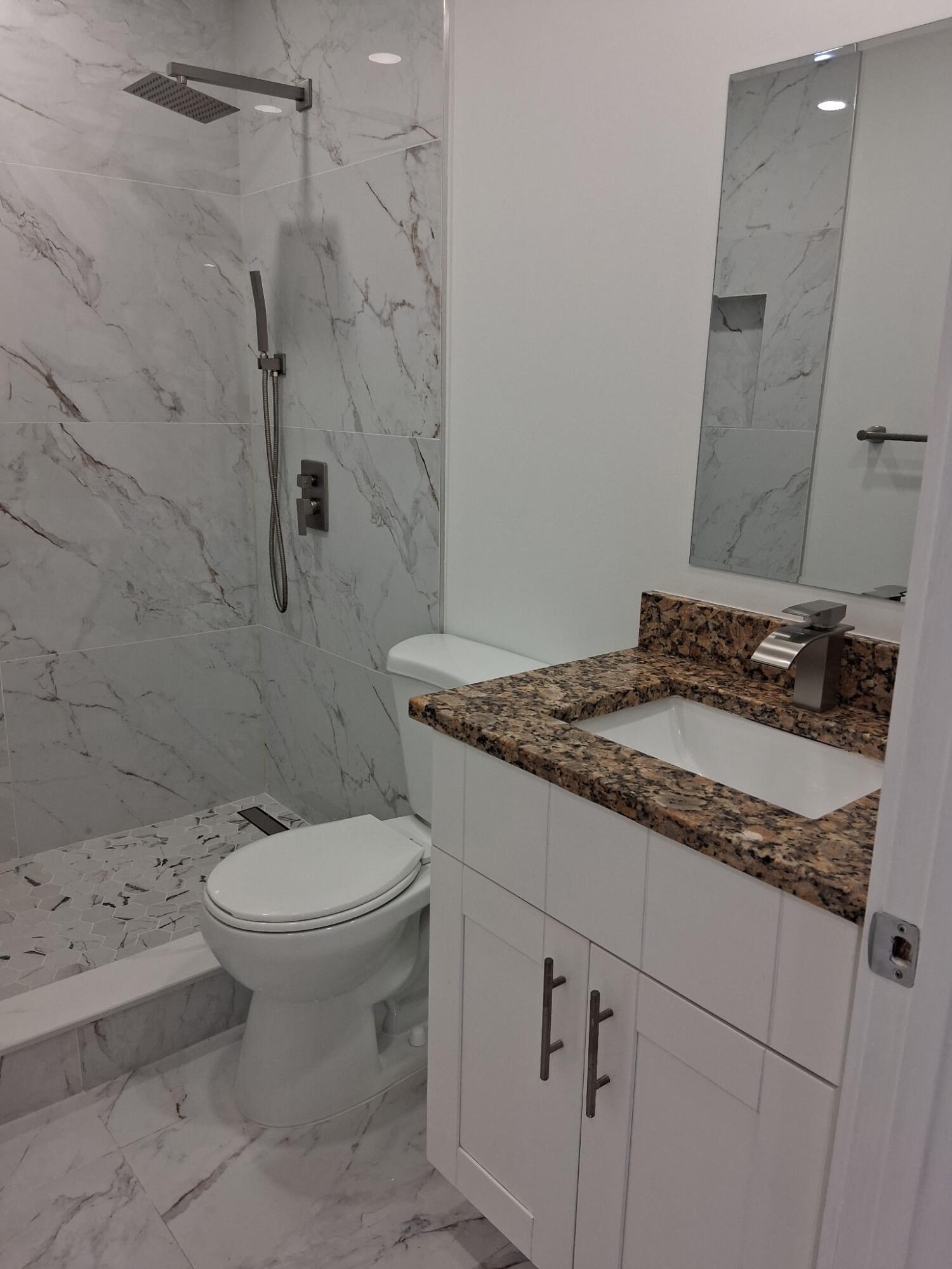 2100 Springdale #303, Palm Springs FL 33461