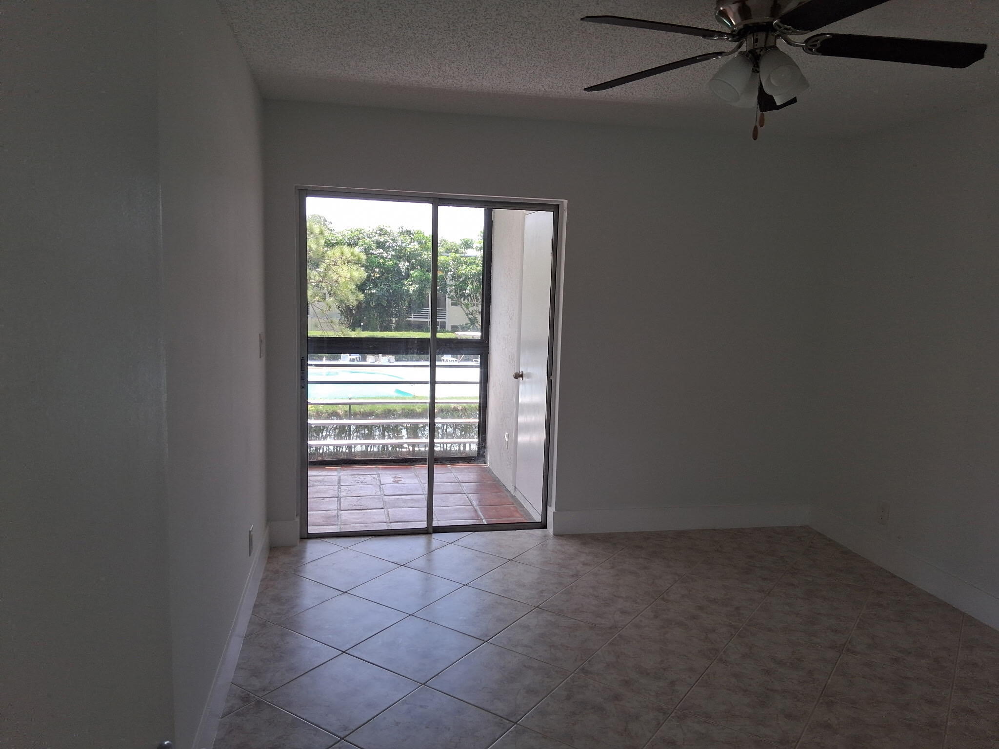 2100 Springdale #303, Palm Springs FL 33461