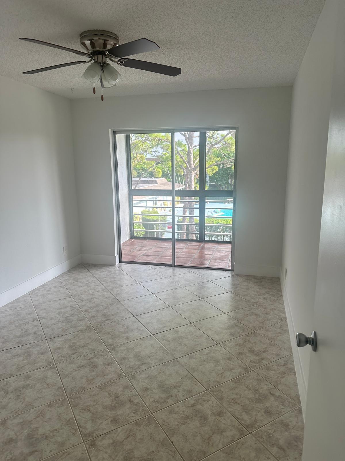 2100 Springdale #303, Palm Springs FL 33461