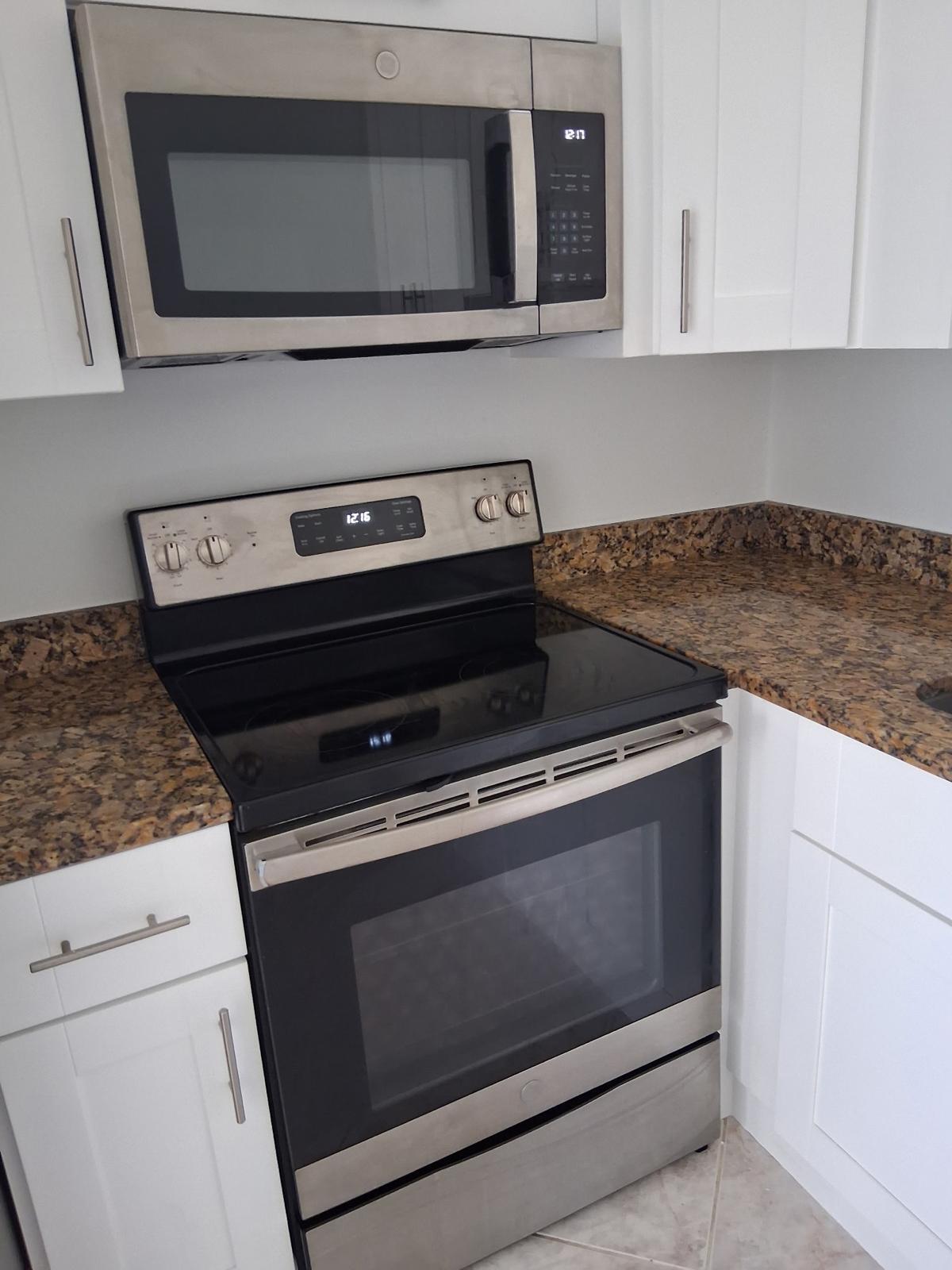 2100 Springdale #303, Palm Springs FL 33461