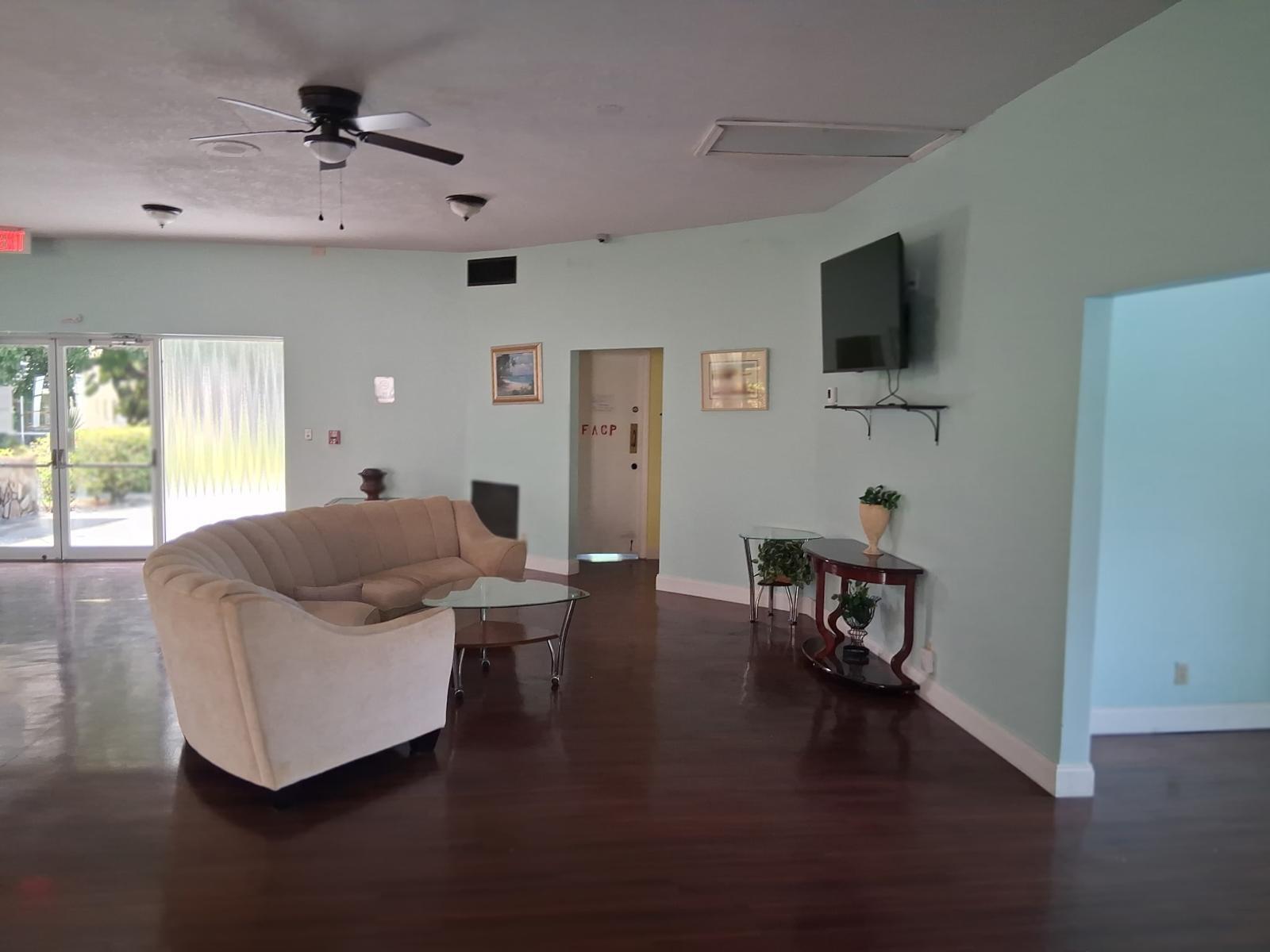 2100 Springdale #303, Palm Springs FL 33461