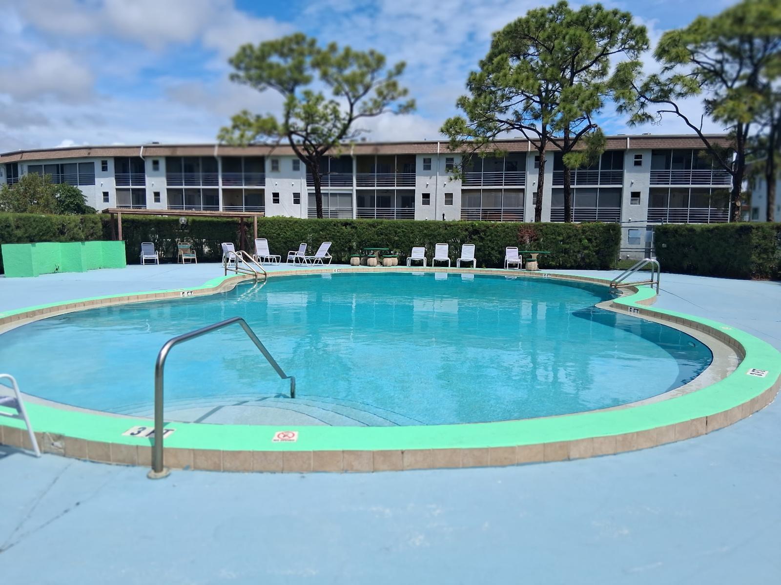2100 Springdale #303, Palm Springs FL 33461