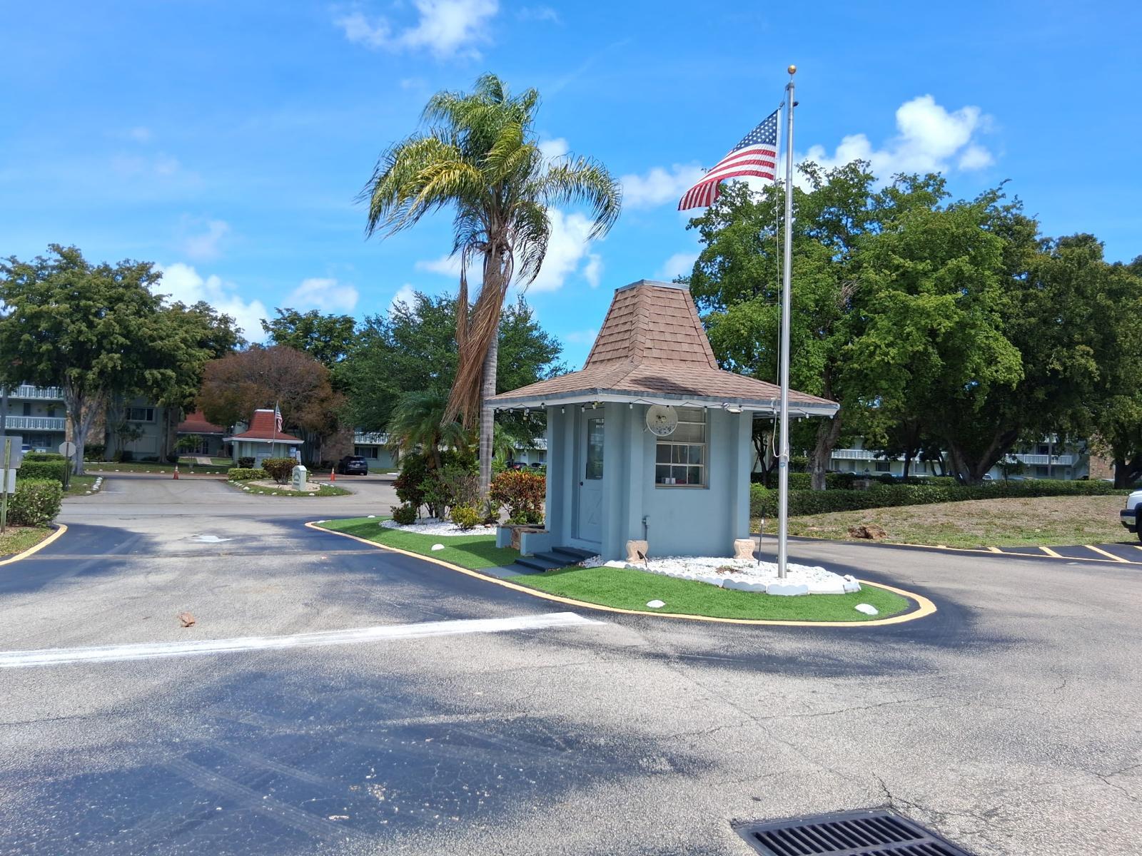 2100 Springdale #303, Palm Springs FL 33461