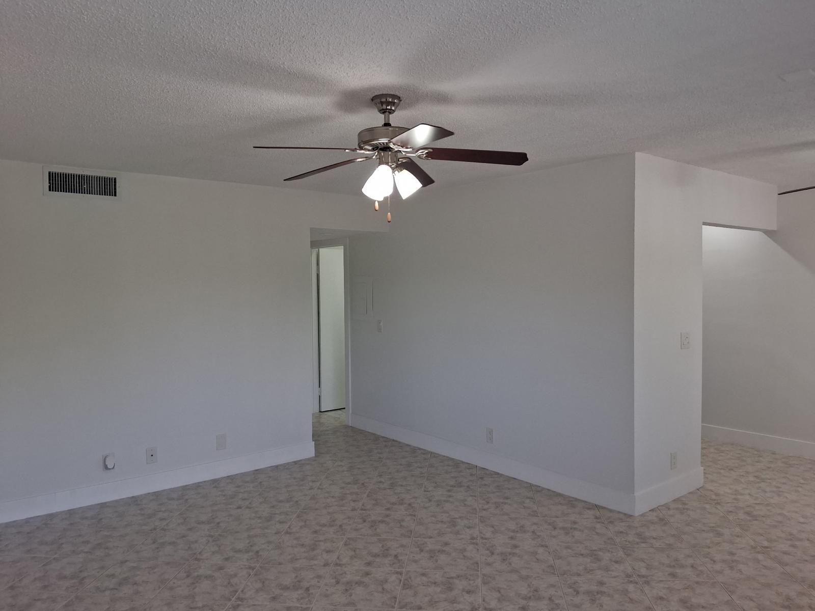 2100 Springdale #303, Palm Springs FL 33461