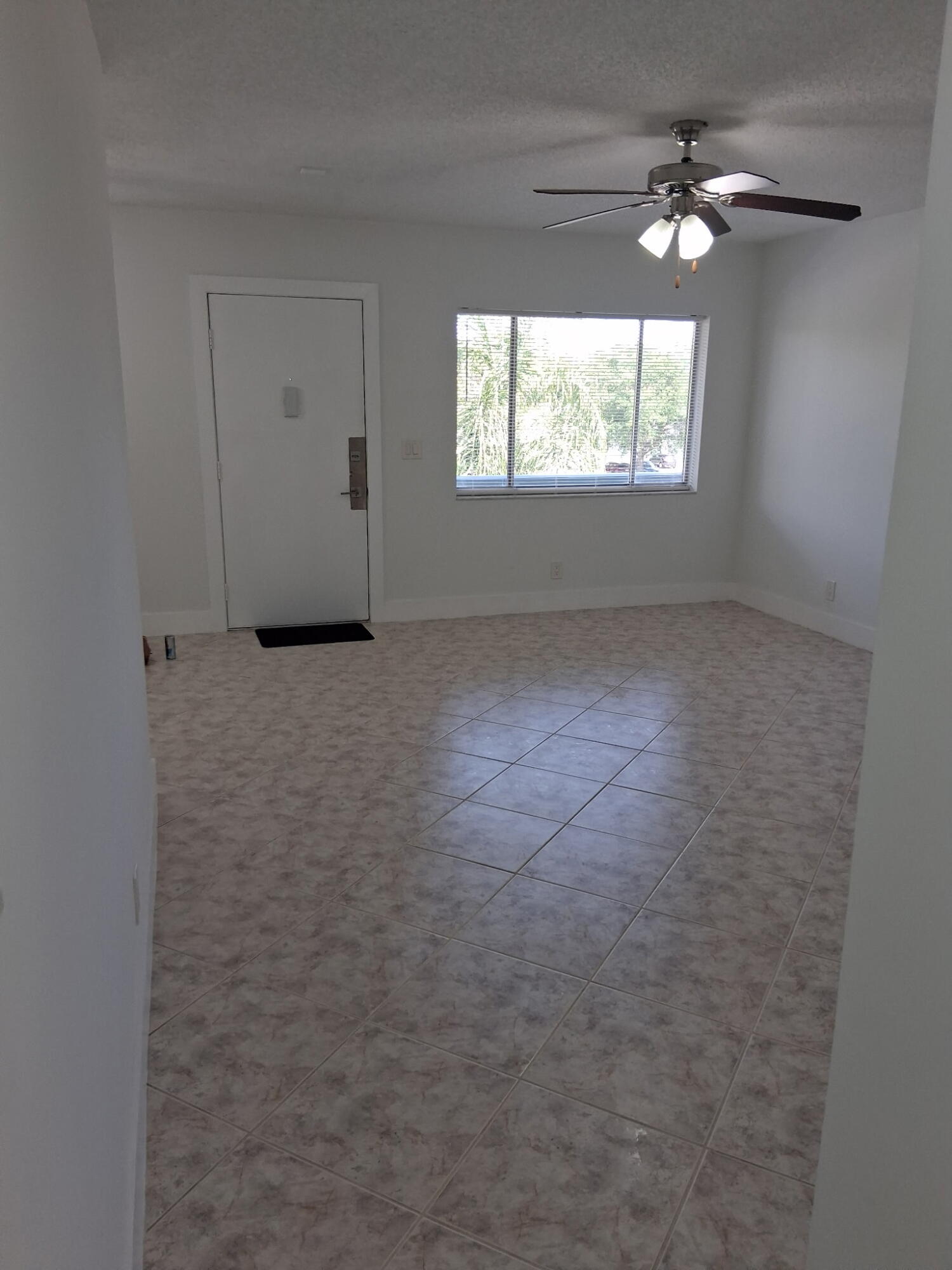 2100 Springdale #303, Palm Springs FL 33461