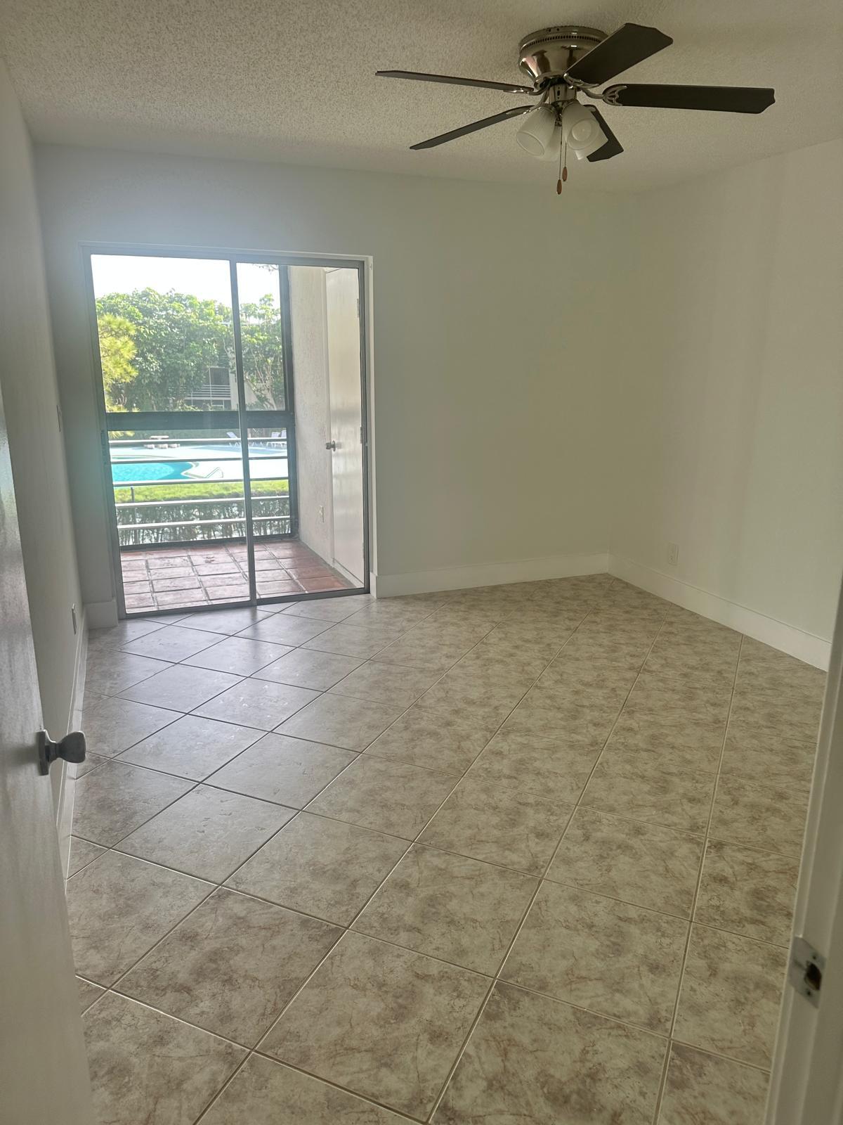 2100 Springdale #303, Palm Springs FL 33461