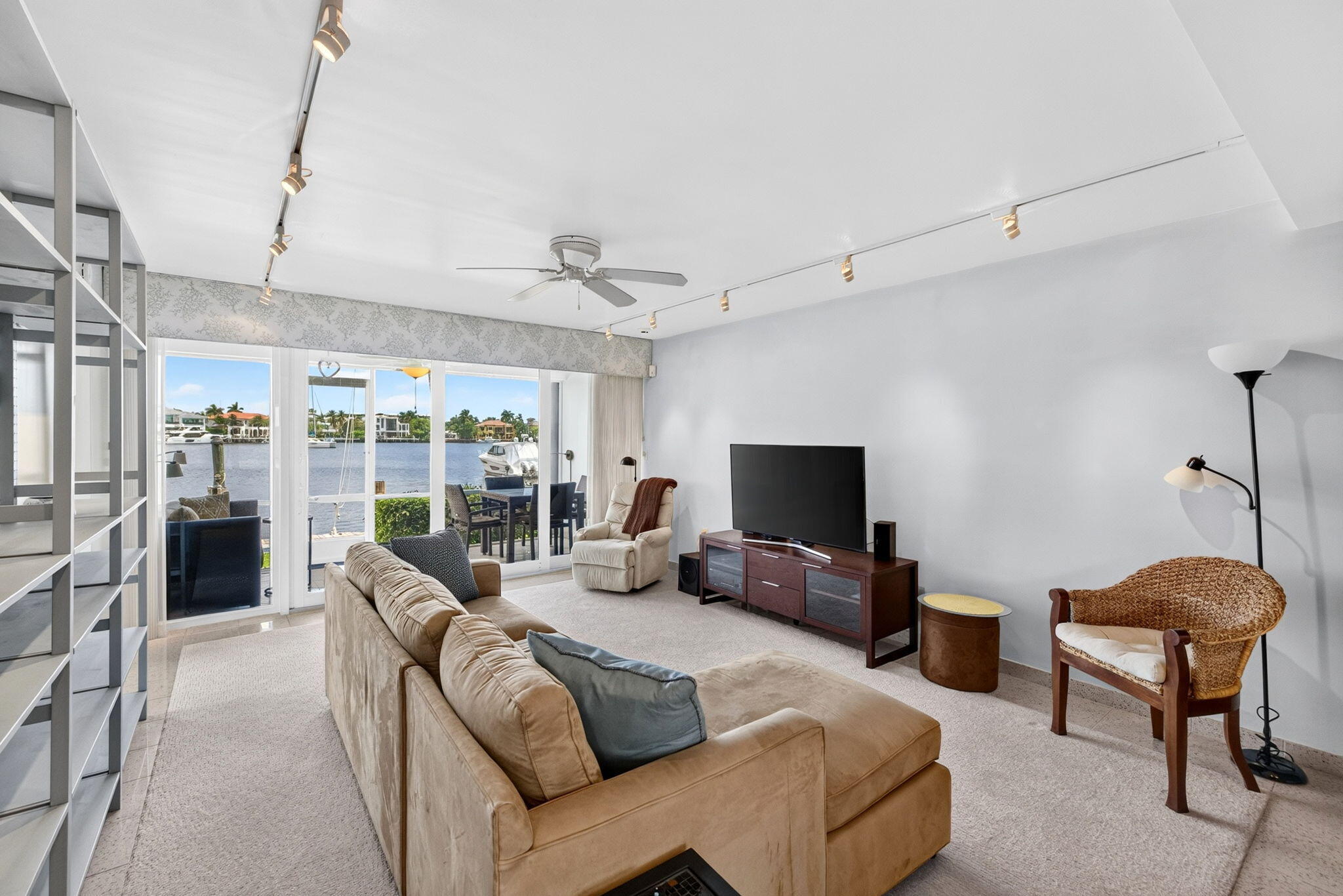 2727 Yacht Club #1b, Fort Lauderdale FL 33304
