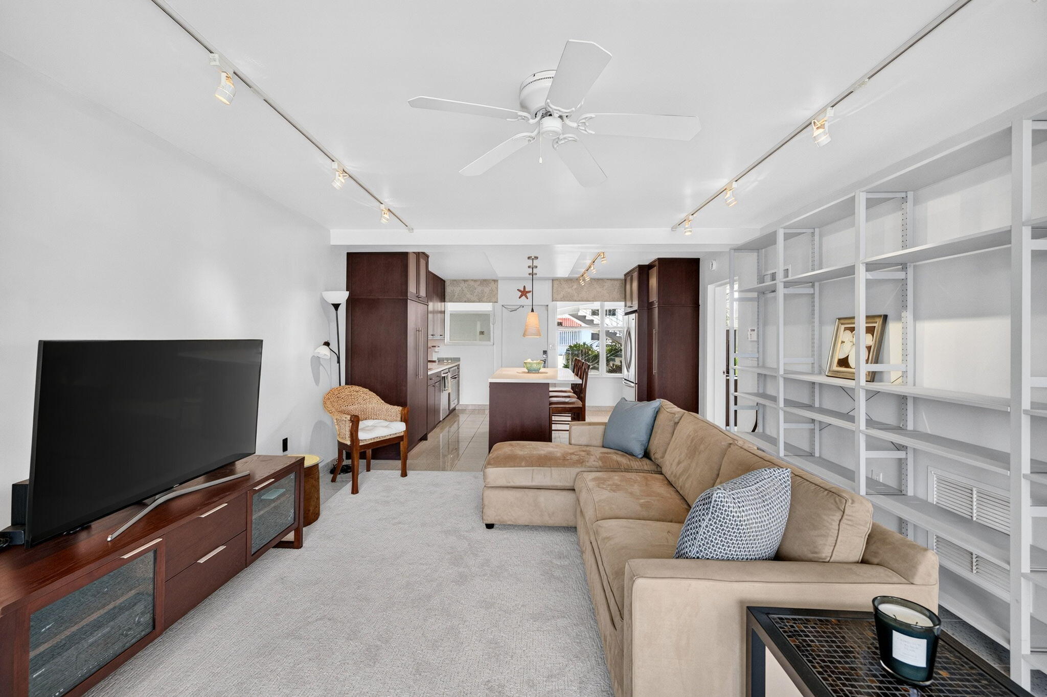 2727 Yacht Club #1b, Fort Lauderdale FL 33304