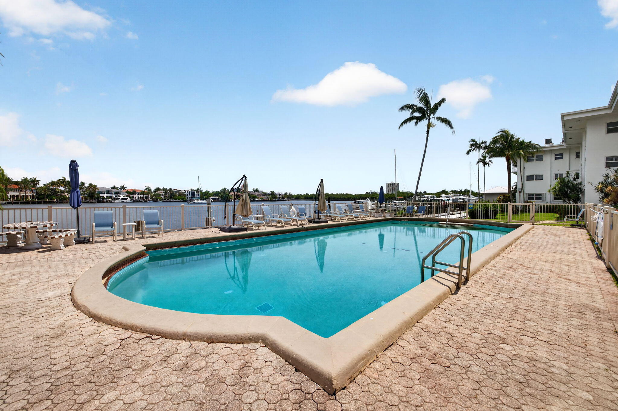 2727 Yacht Club #1b, Fort Lauderdale FL 33304