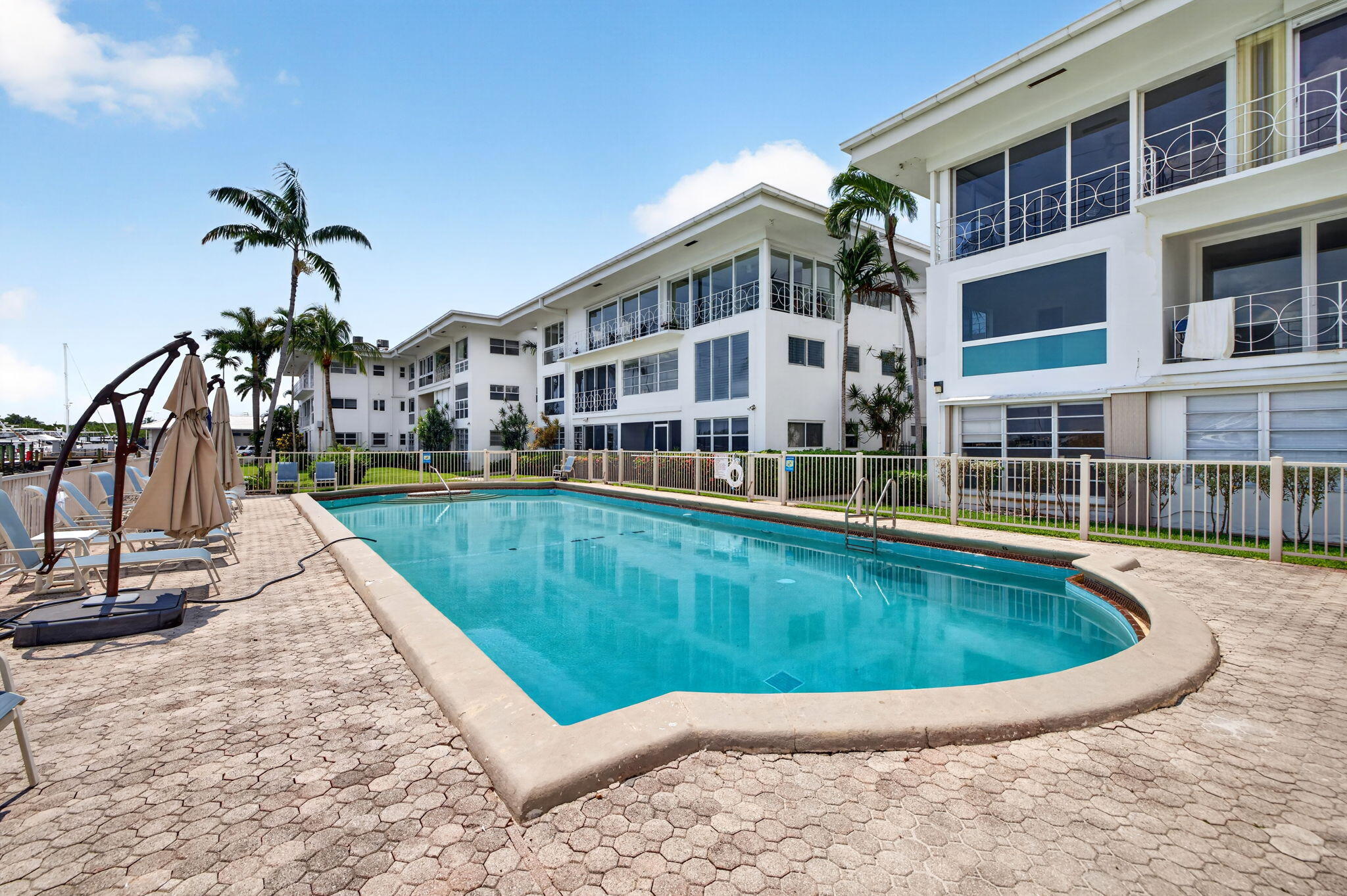 2727 Yacht Club #1b, Fort Lauderdale FL 33304