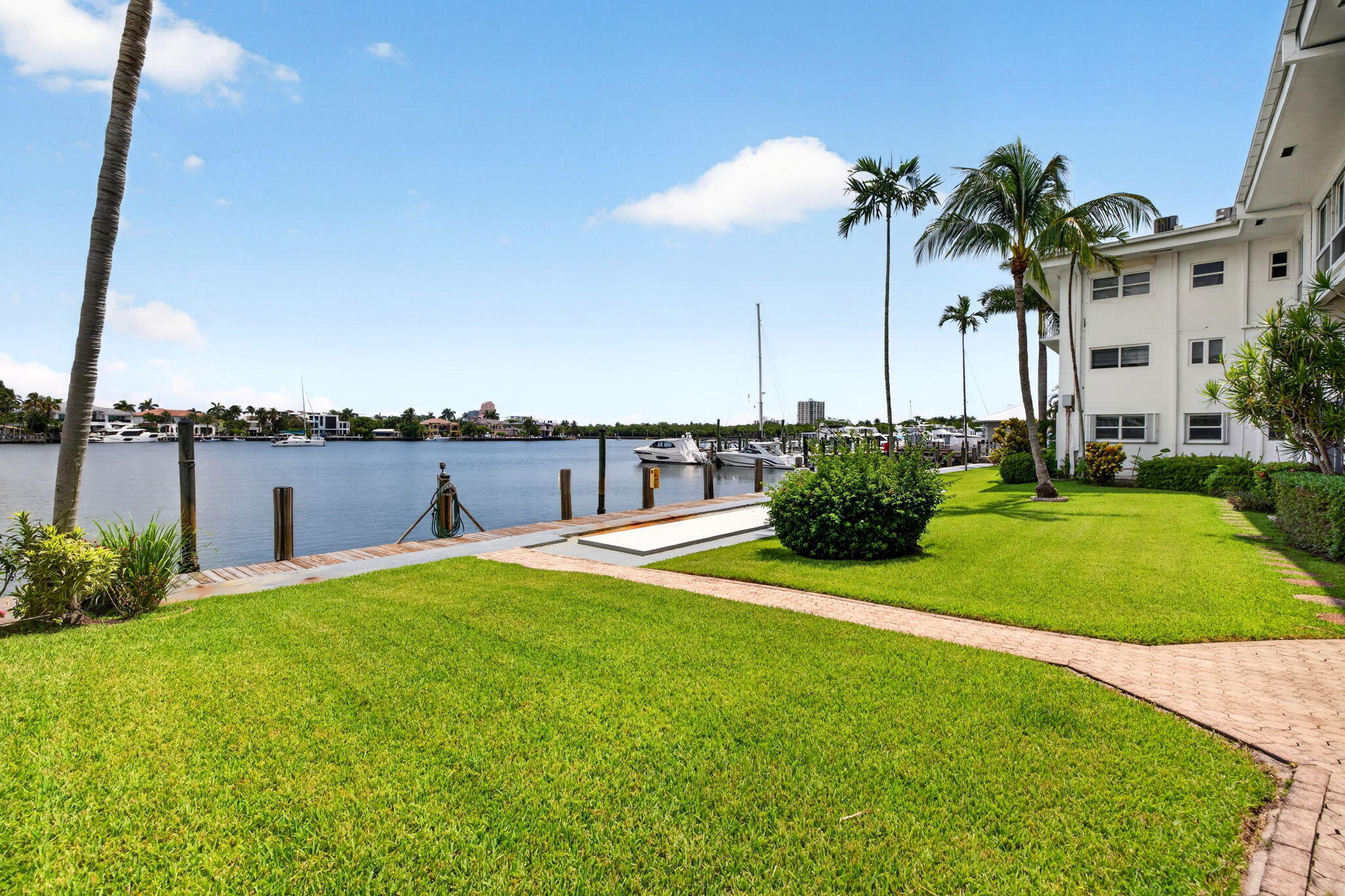 2727 Yacht Club #1b, Fort Lauderdale FL 33304