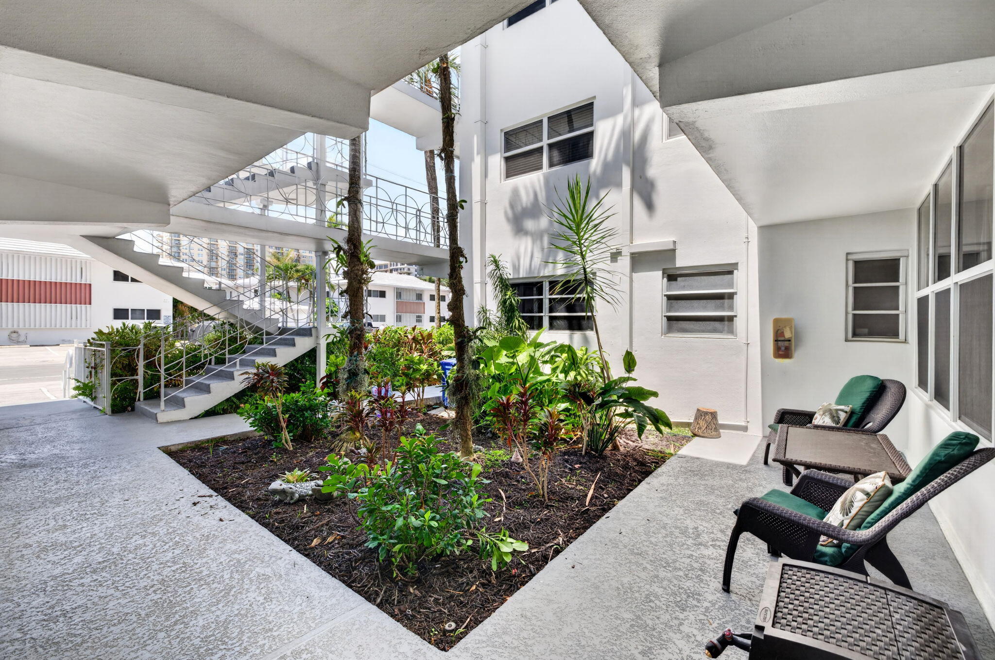 2727 Yacht Club #1b, Fort Lauderdale FL 33304