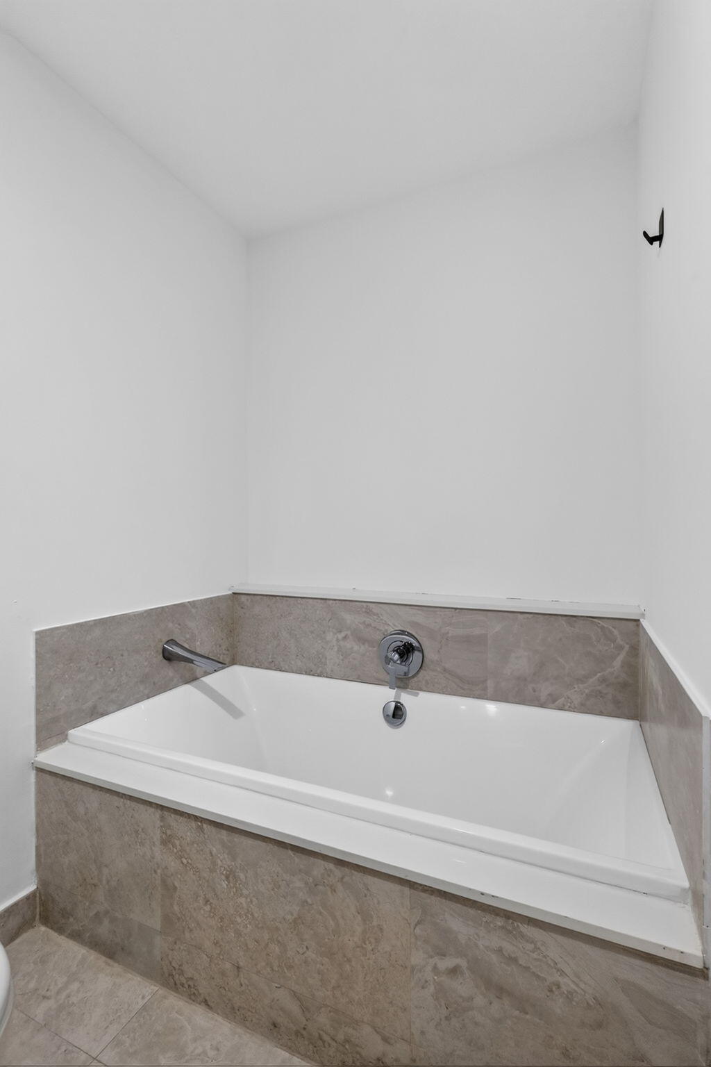 488 NE 18th #807, Miami FL 33132