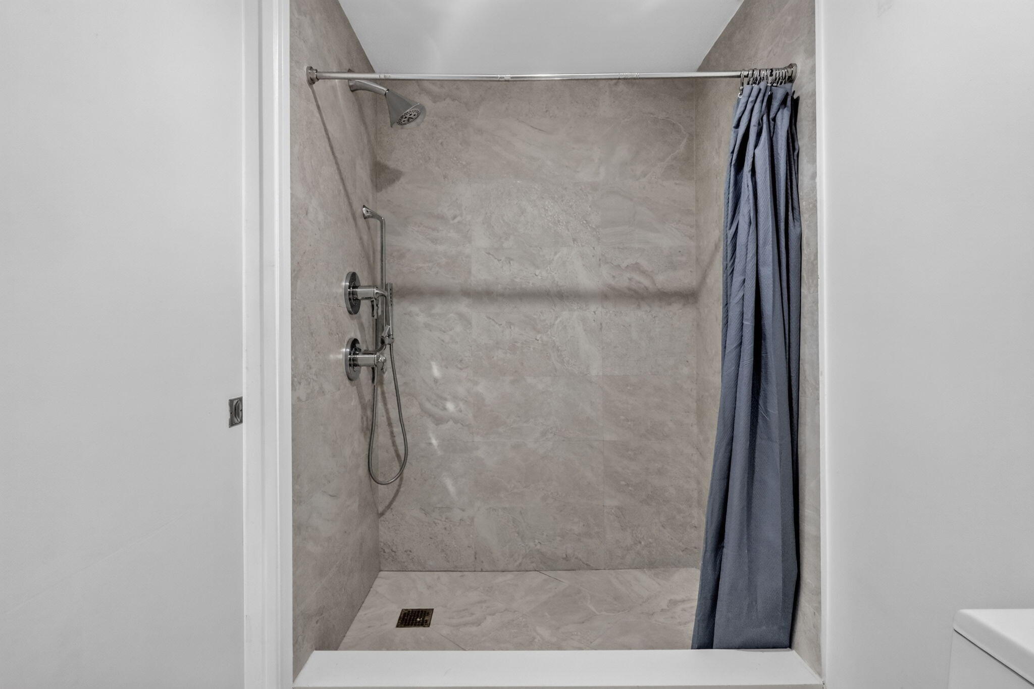 488 NE 18th #807, Miami FL 33132