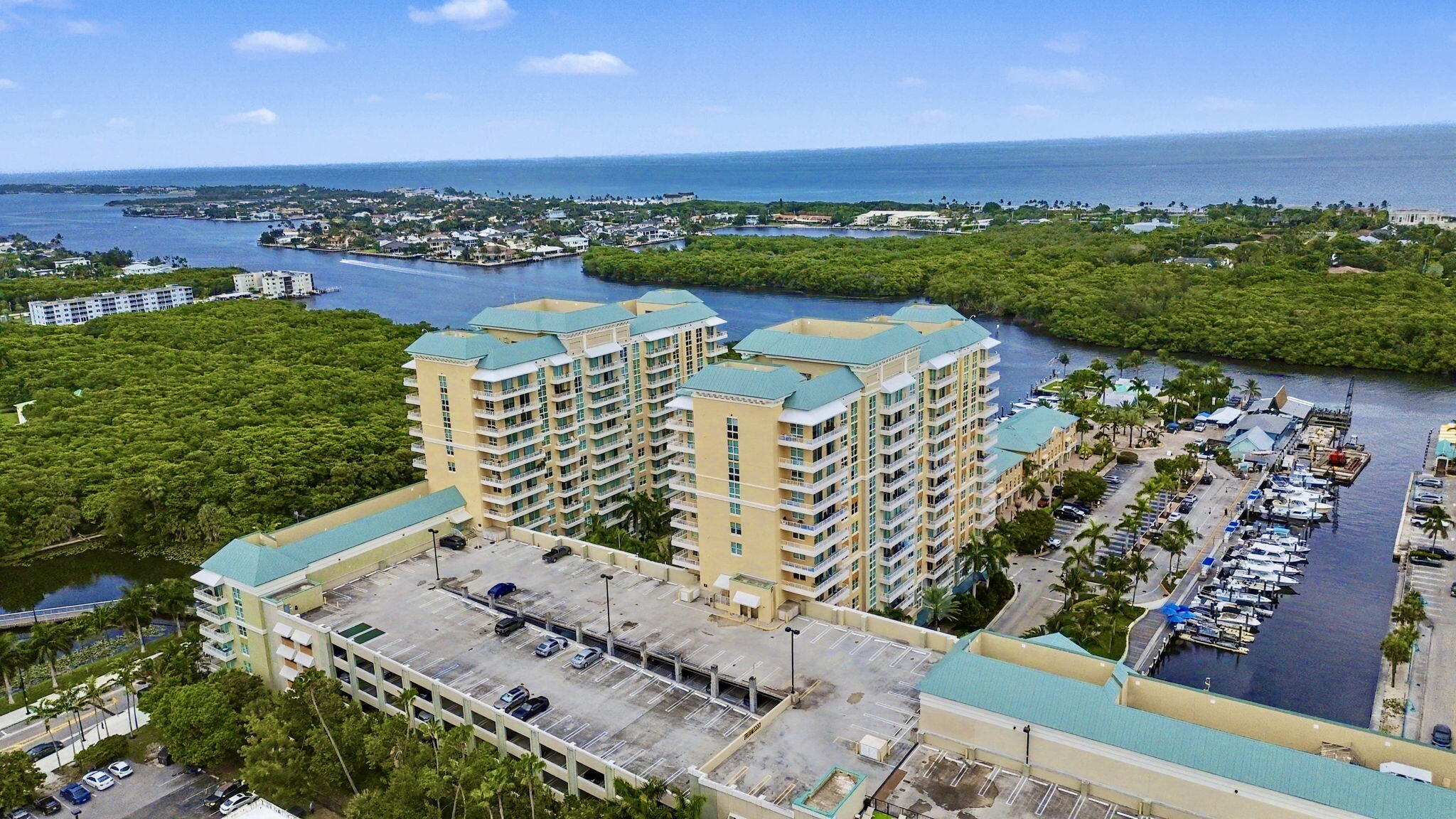 625 Casa Loma #1402, Boynton Beach FL 33435