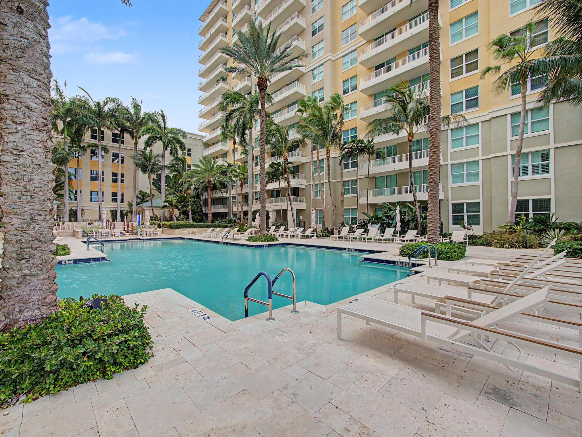 625 Casa Loma #1402, Boynton Beach FL 33435