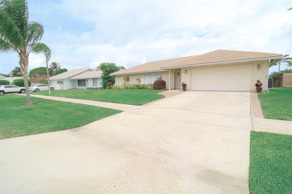 73 Pine Hill, Jupiter FL 33469
