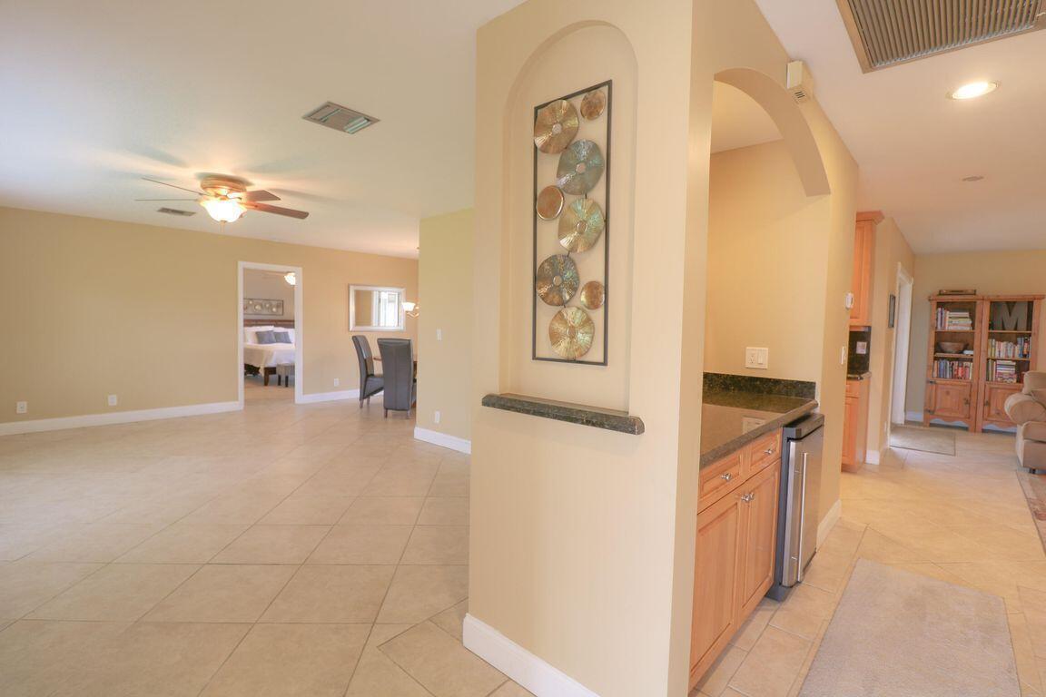 73 Pine Hill, Jupiter FL 33469