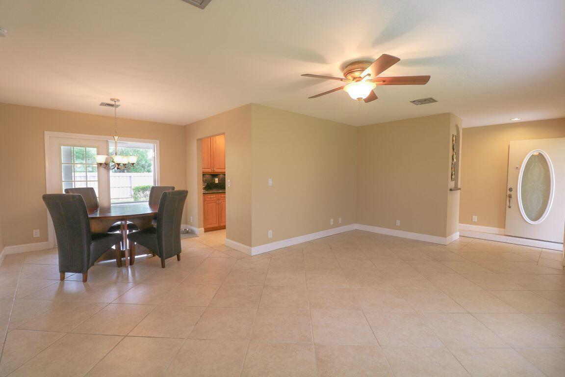 73 Pine Hill, Jupiter FL 33469