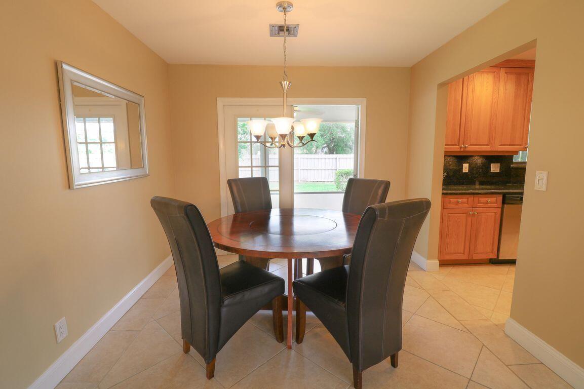 73 Pine Hill, Jupiter FL 33469