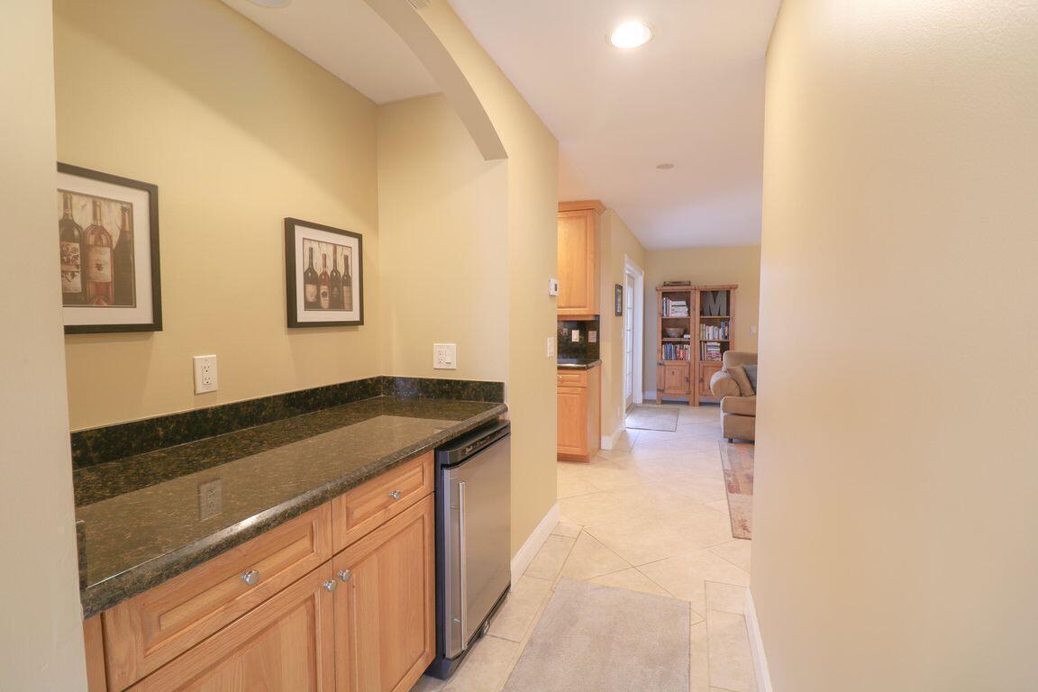 73 Pine Hill, Jupiter FL 33469
