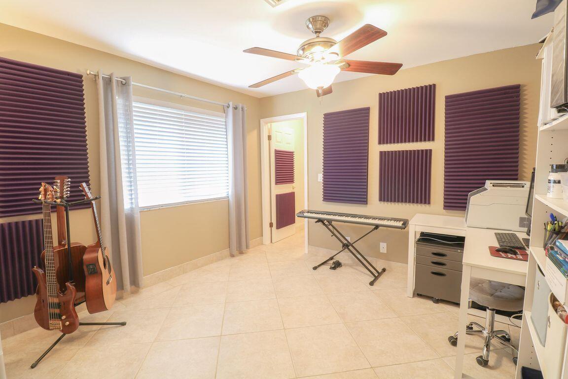 73 Pine Hill, Jupiter FL 33469