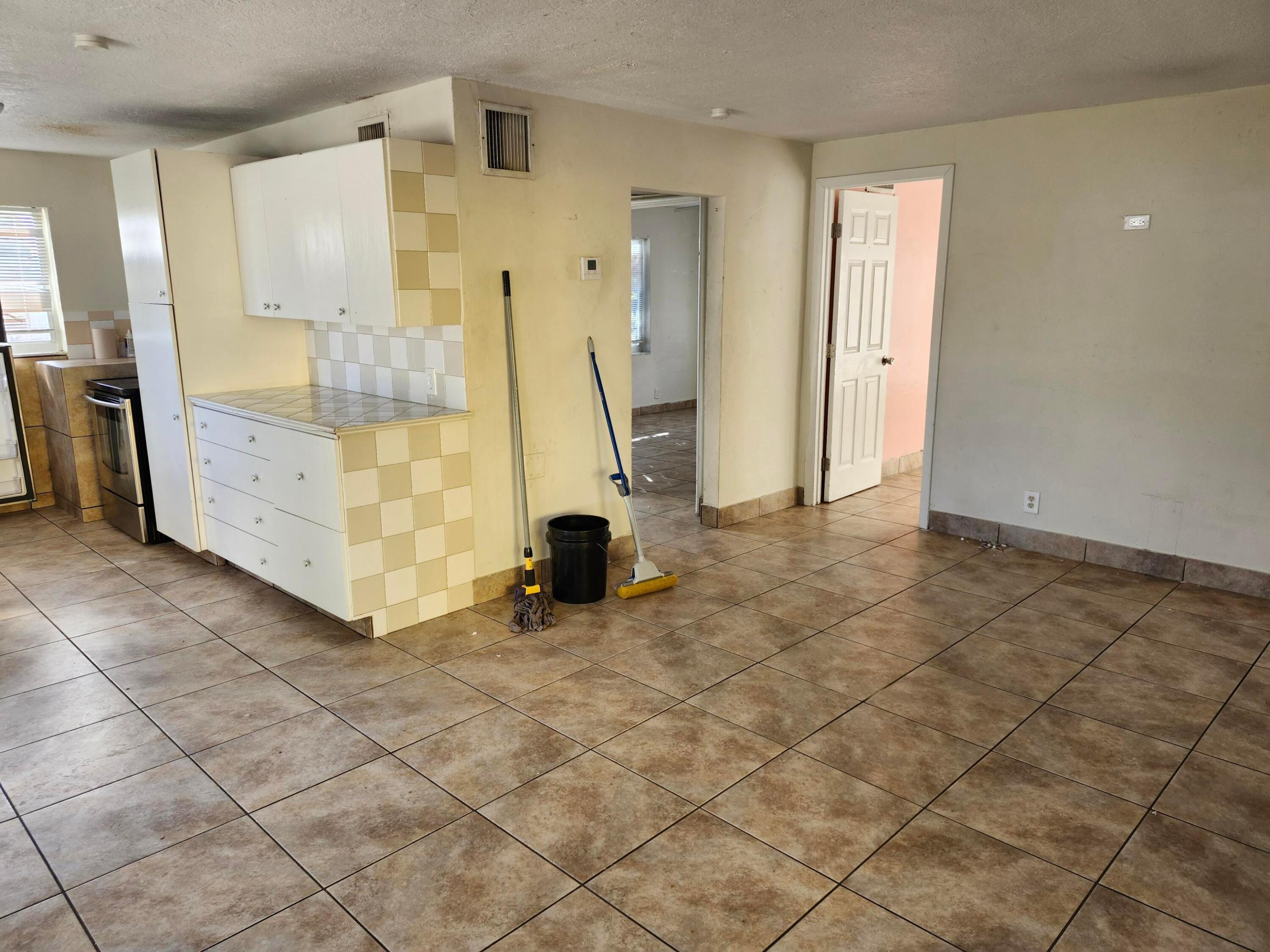 1102 James, Lake Worth FL 33462