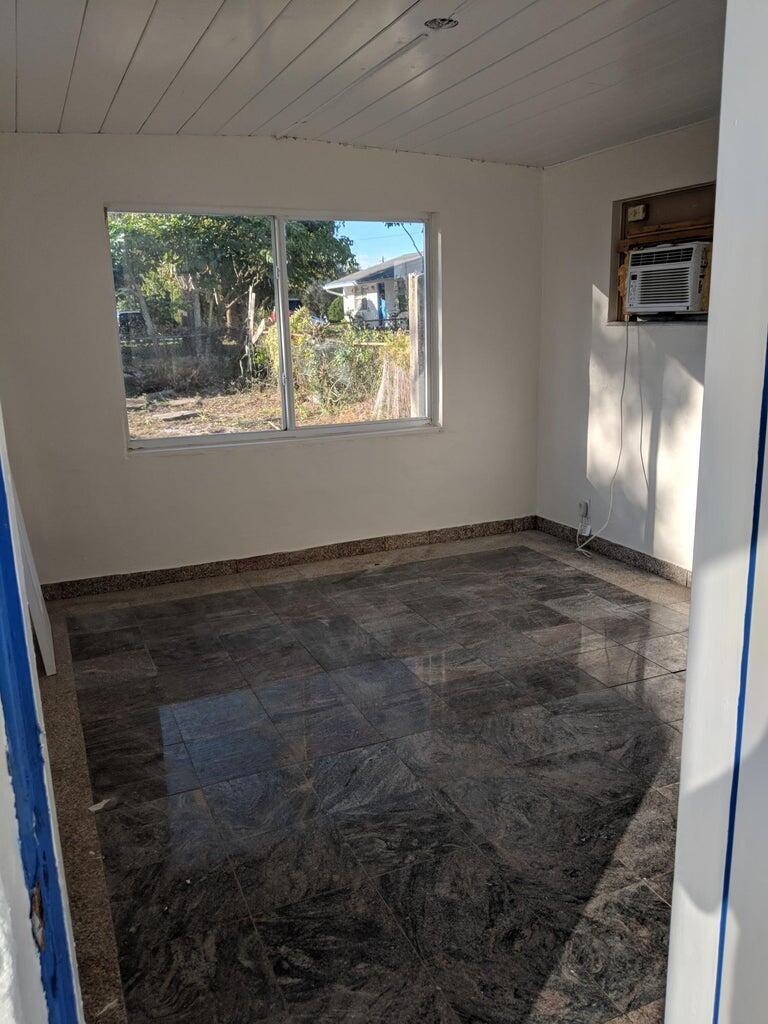 1102 James, Lake Worth FL 33462