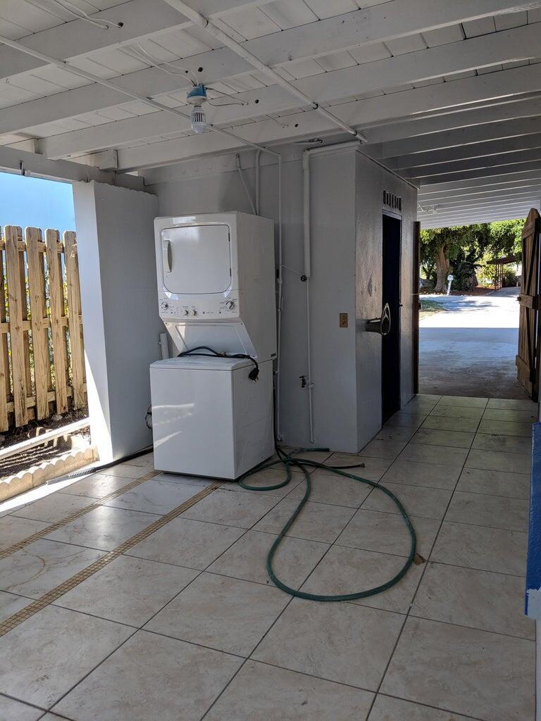 1102 James, Lake Worth FL 33462