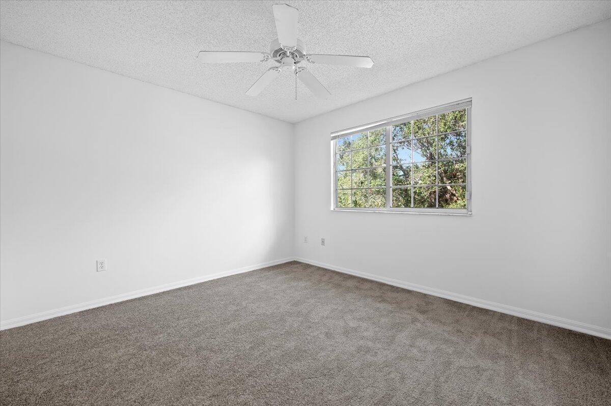 200 N Crestwood #211, Royal Palm Beach FL 33411