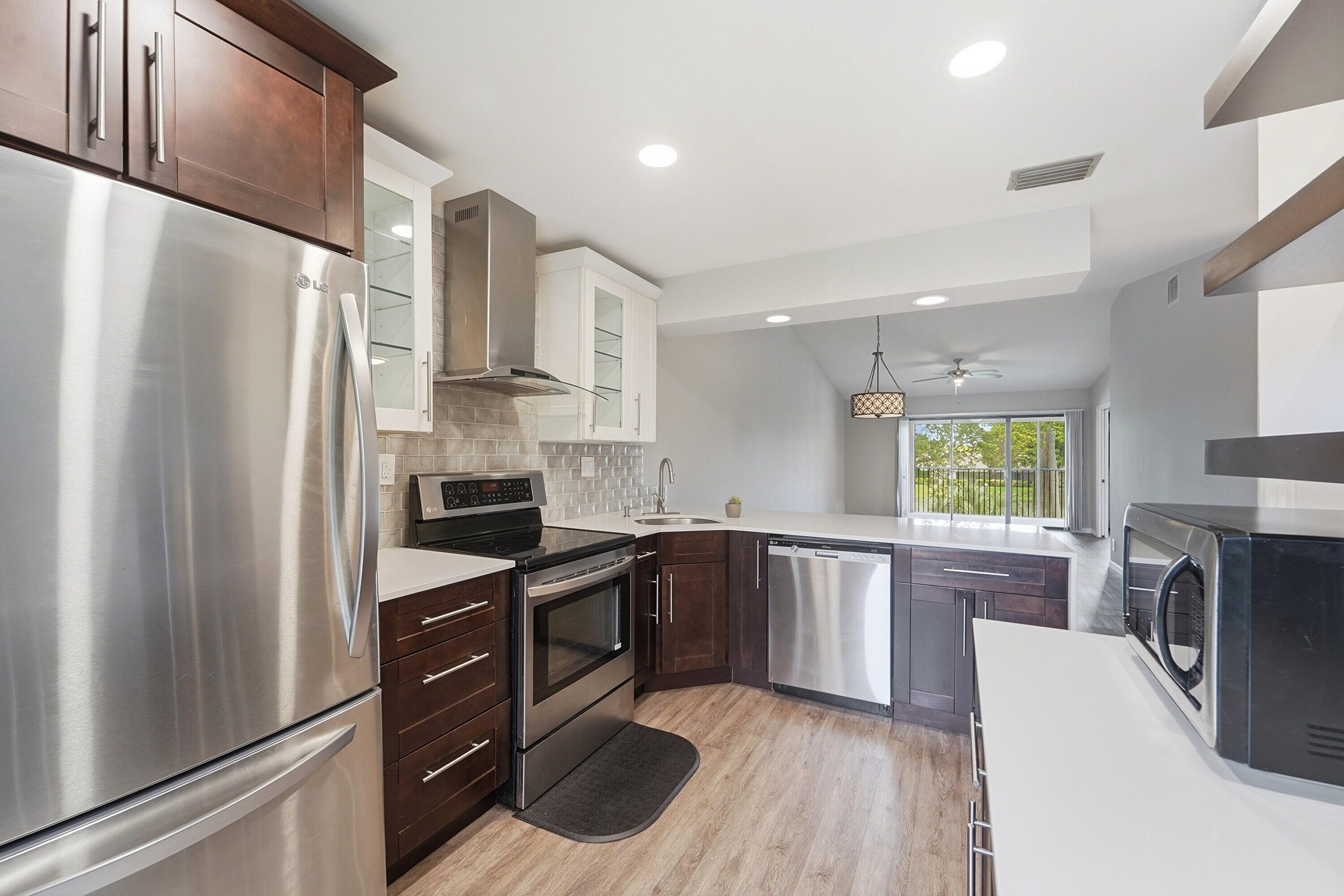1033 Banks #203, Margate FL 33063
