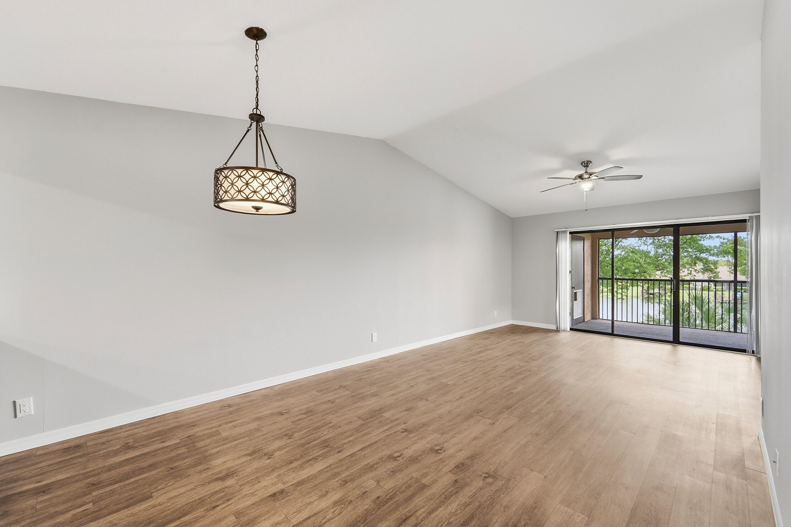1033 Banks #203, Margate FL 33063