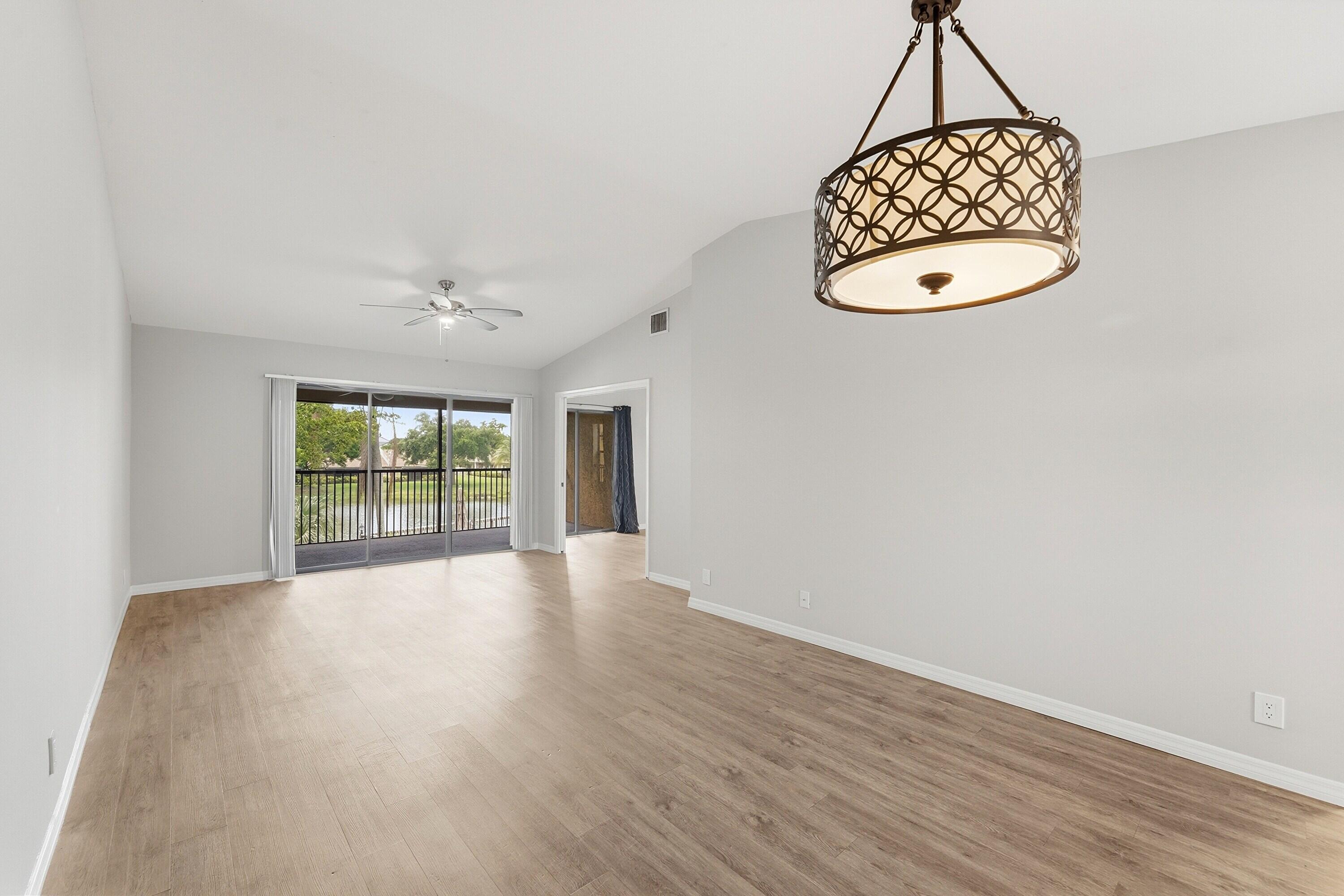 1033 Banks #203, Margate FL 33063