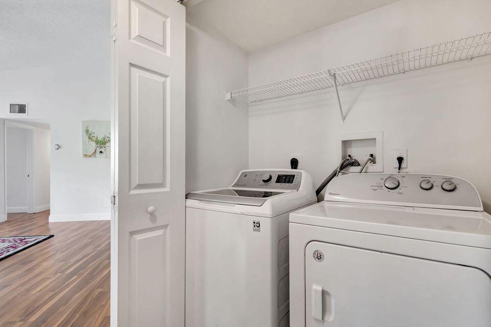 1400 S Crestwood #1407, Royal Palm Beach FL 33411