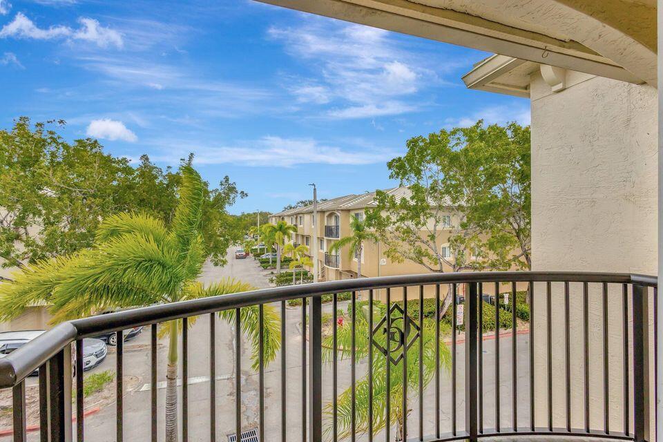 1400 S Crestwood #1407, Royal Palm Beach FL 33411