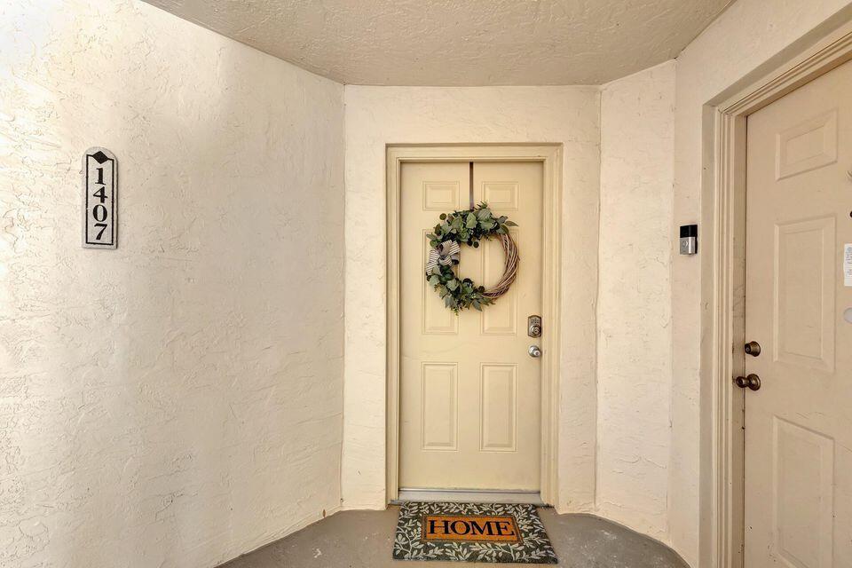 1400 S Crestwood #1407, Royal Palm Beach FL 33411