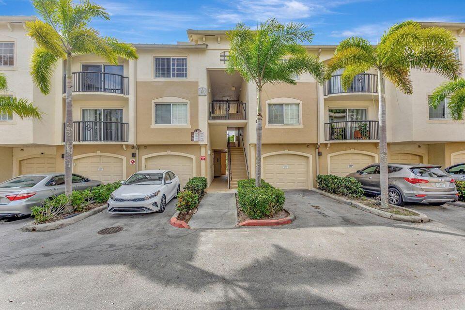 1400 S Crestwood #1407, Royal Palm Beach FL 33411