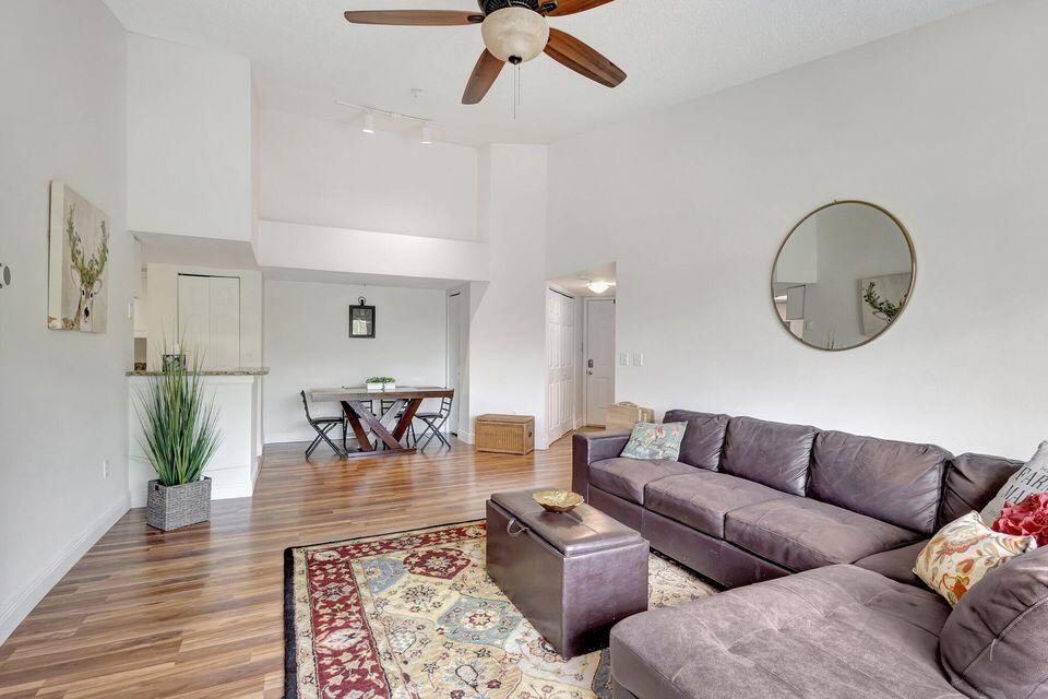 1400 S Crestwood #1407, Royal Palm Beach FL 33411