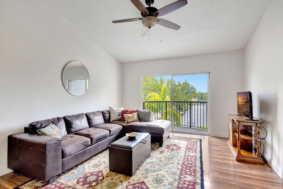 1400 S Crestwood #1407, Royal Palm Beach FL 33411