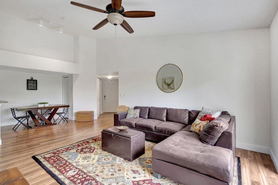 1400 S Crestwood #1407, Royal Palm Beach FL 33411